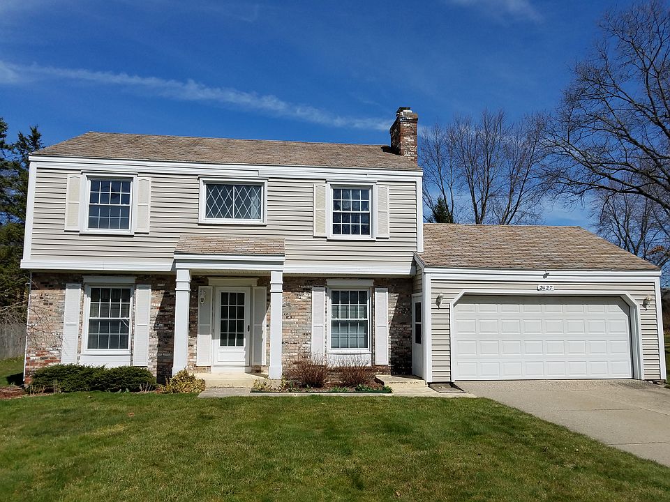 1st image of 2427 Saratoga Dr NE