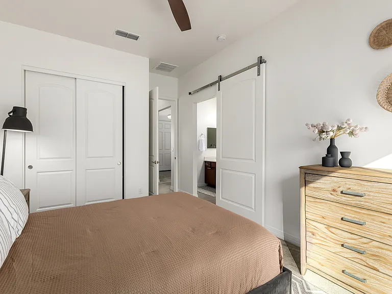 2521 E Jude Ln — Photo 12