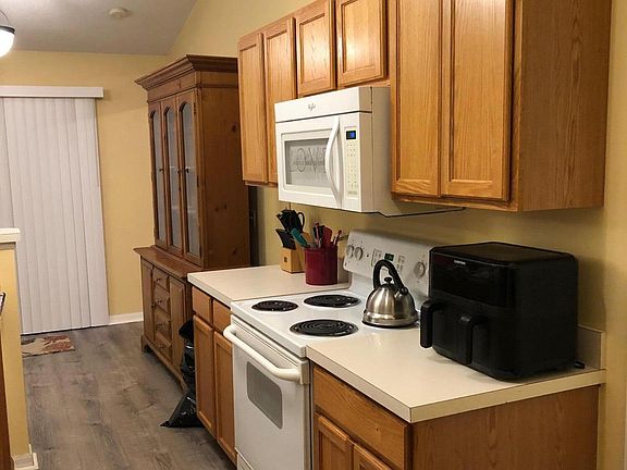 4th image of 4610 SW Eagle Street