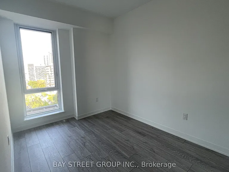 10 Oak St #902 — Photo 5