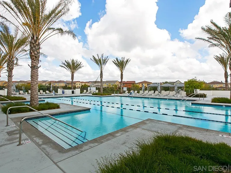 6195 Summit Crest Cir — Photo 41