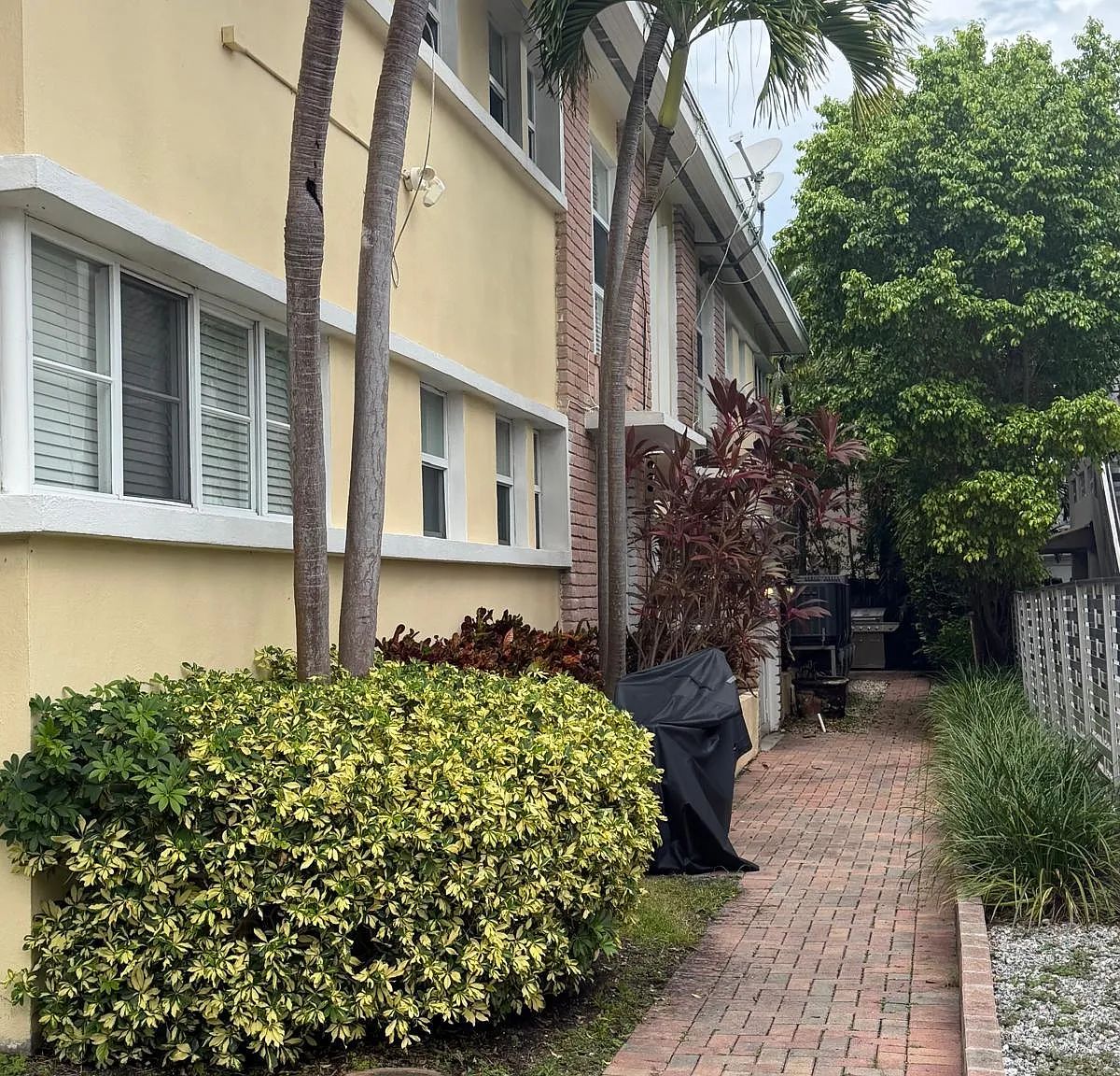 1 bed, 800 sqft, $2,250 — Photo 2