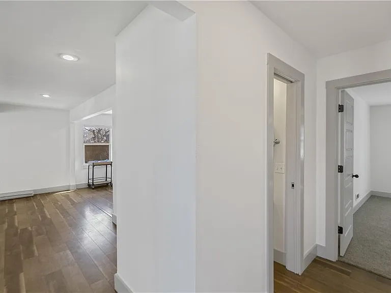 718 W Maple St — Photo 19