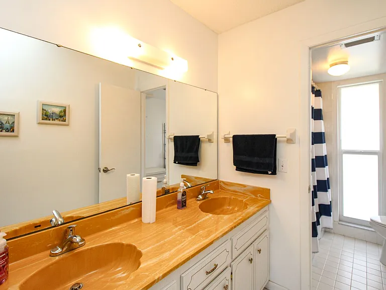 239 Palm Dr #2 — Photo 27