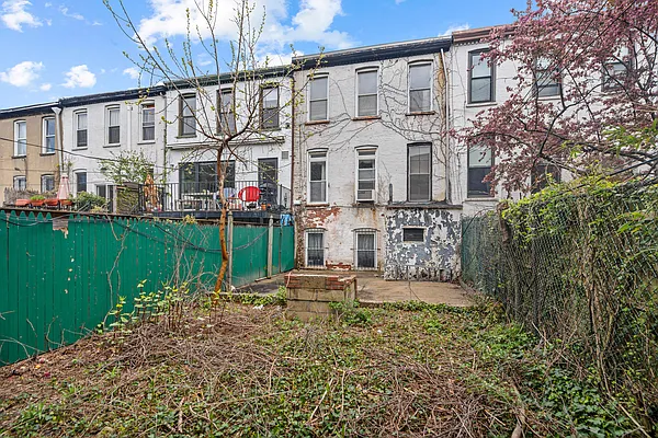 Sold by Jaymore Realty LLC | media 36