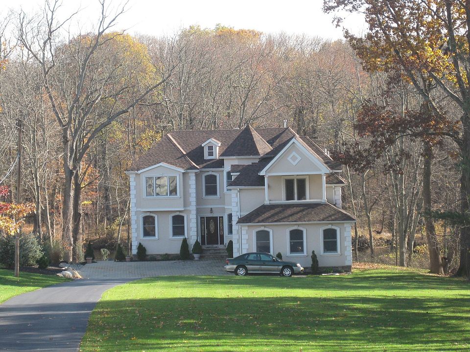 2nd image of 172 Pine Brook Rd