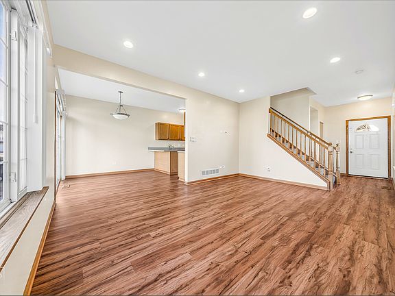 4th image of 18505 Bellagio Cir