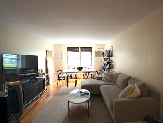 Rented by Level Group | media 1