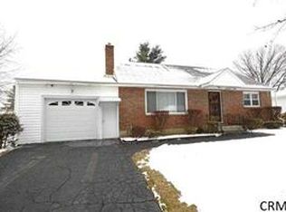 114 Lake Dr, Schenectady, NY 12306