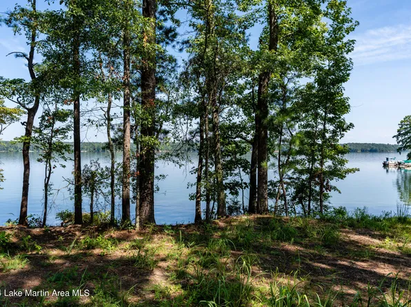 179 Luanne's Point, Alexander City, AL 35010