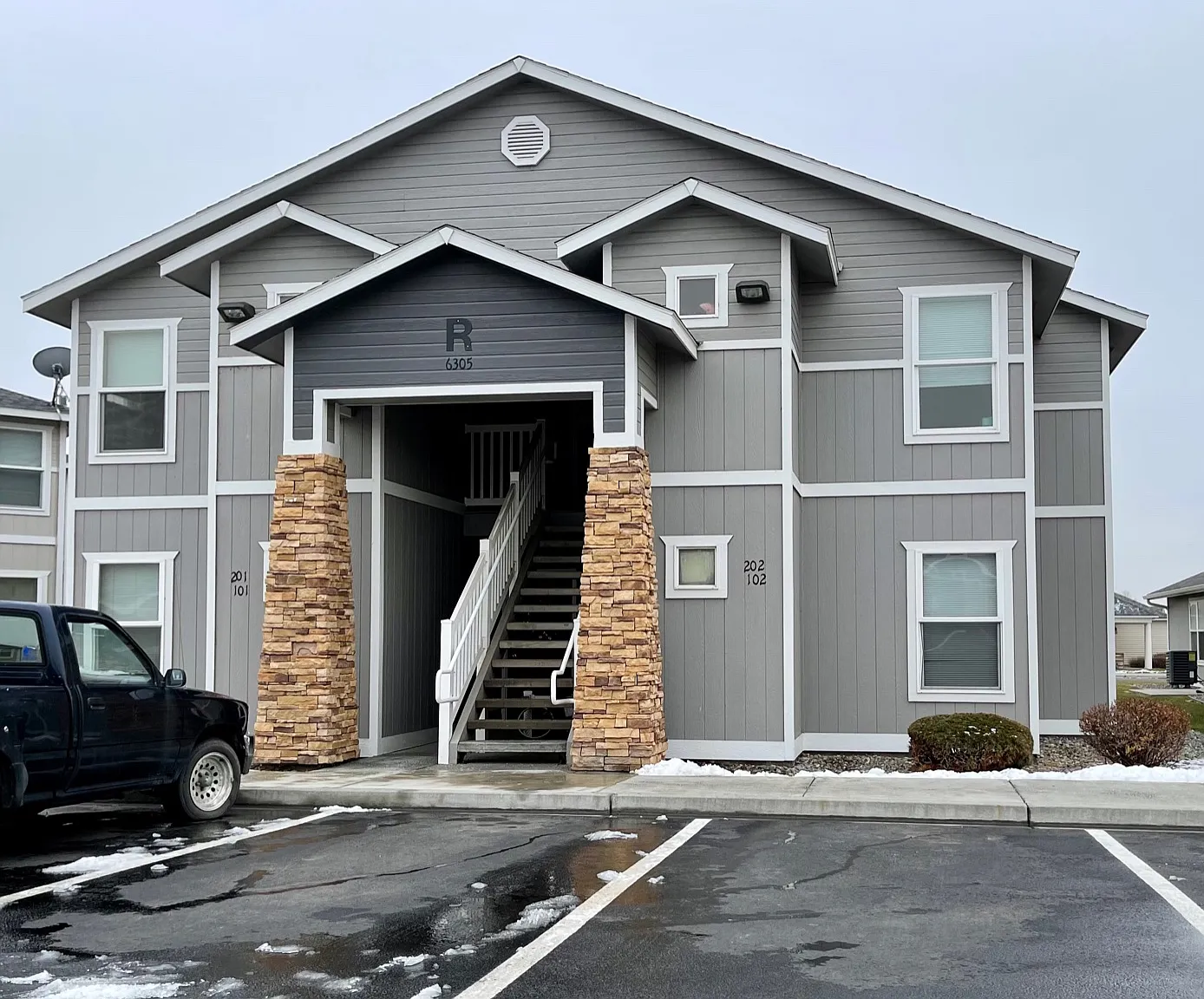 2 bed, 968 sqft, $1,500 — Photo 1