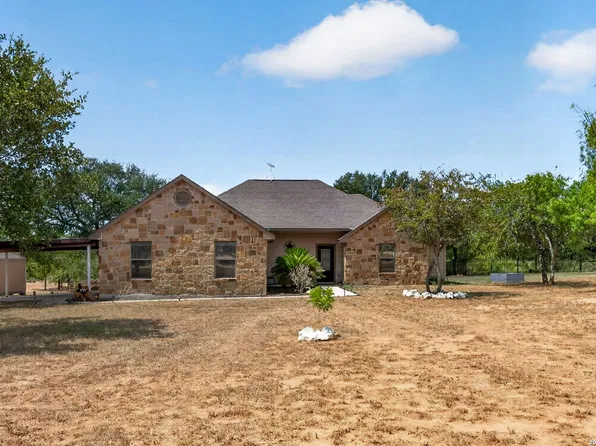 555 CIMARRON SQ, Poteet, TX 78065