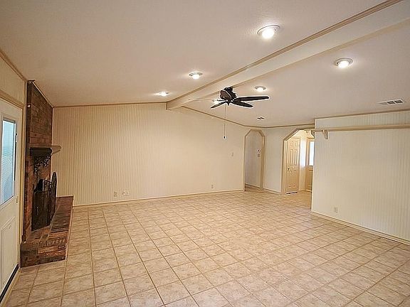 5th image of 1008 Ross St