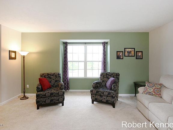 4th image of 2308 Brook Hollow Pl SE