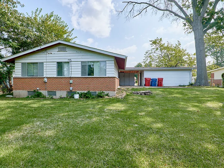 1495 Tremont Dr — Photo 35