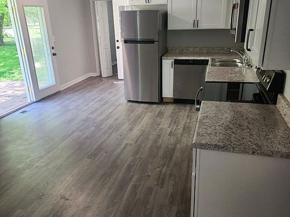 3rd image of 4656 Meadow Ave NW