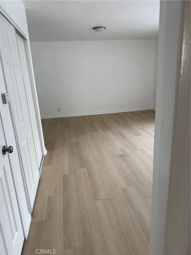 Building Photo - 749 S Berendo St #5