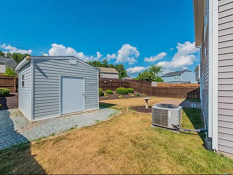 2708 Tulip Poplar Cir — Photo 16