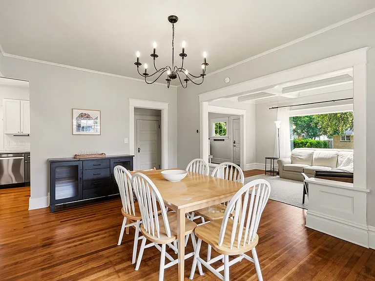 1303 S Ash St — Photo 11