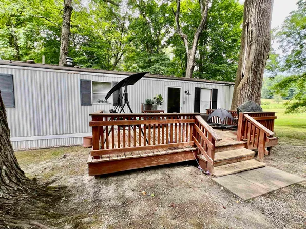 202 Norway Loop Rd, Fairmont, WV 26554
