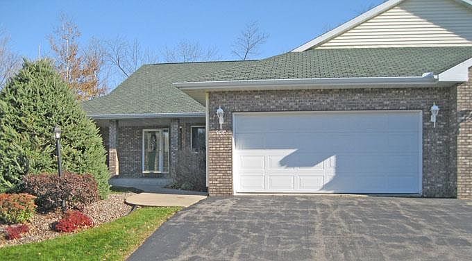 1st image of 908 Sawyer Dr