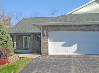 908 Sawyer Dr, Marshfield, WI 54449