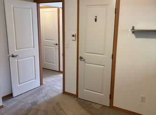 2408 204th St SW APT 1, Lynnwood, WA 98036