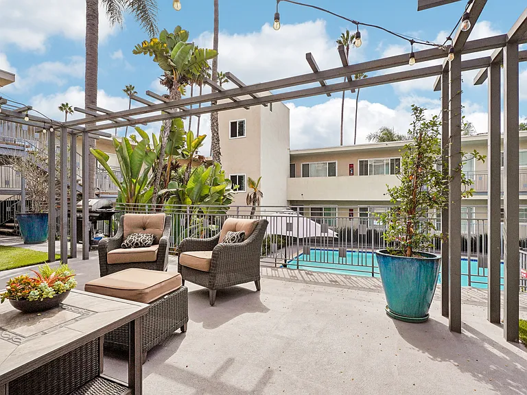 Apartment Complex Near SoFi Stadium with Pool, BBQ Area, Gym and Parking. — Photo 5