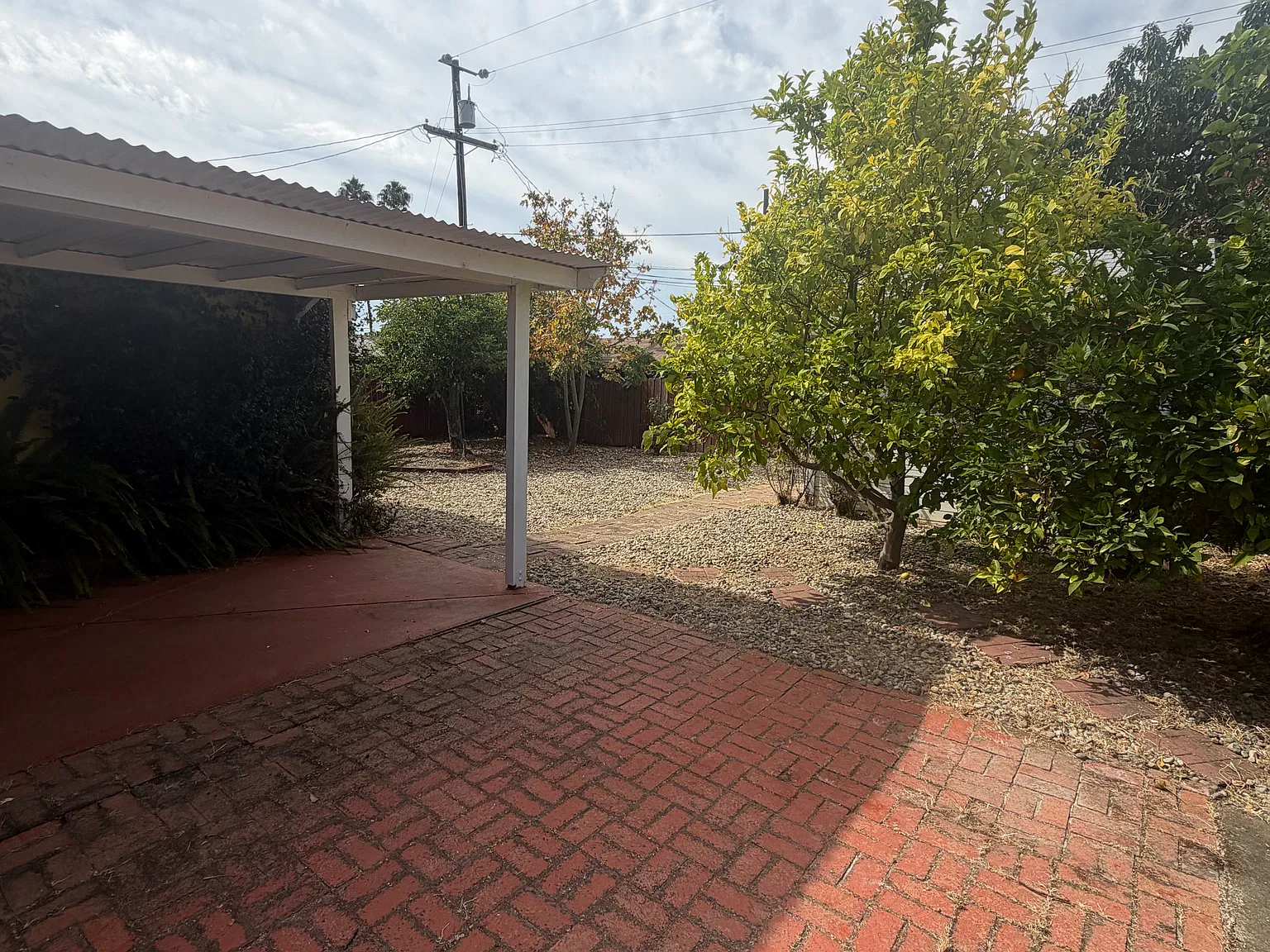 3 bed, 1220 sqft, $2,750 — Photo 2