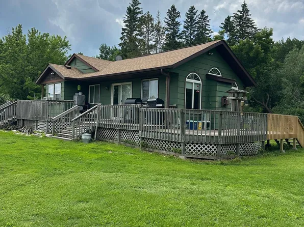 1374 State Highway 11 SE, Baudette, MN 56623