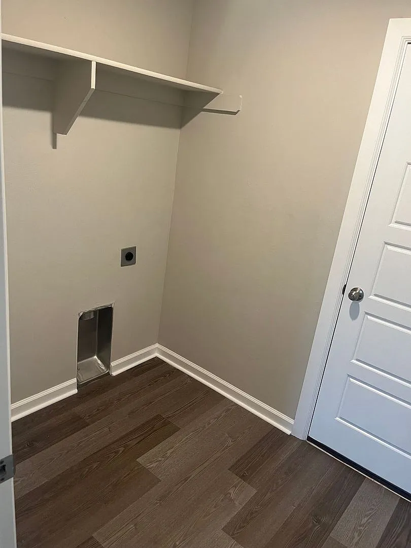 Brand new home in Sara park addition — Photo 4