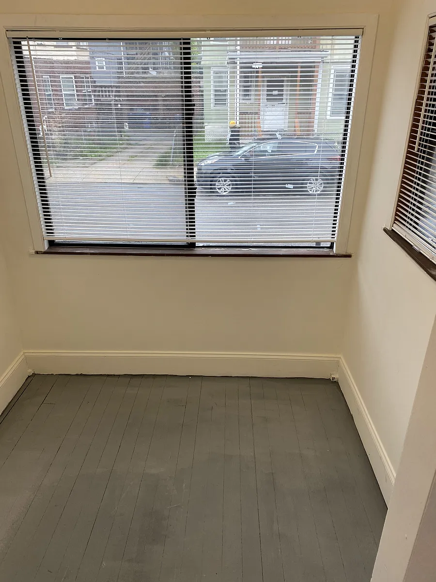 Building Photo - 81 Ruthven St #1