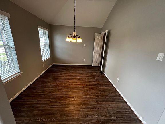 Dining Room Right off enty