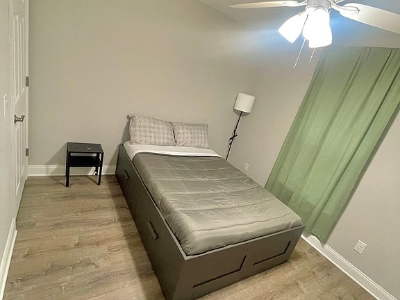 2nd image of 1124 N Stella Ave Room 2