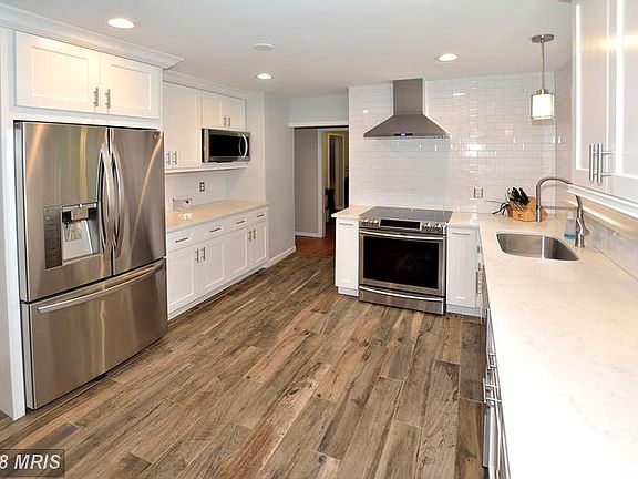 4th image of 13416 Pitch Pine Ct