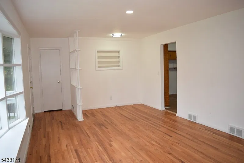2 bed, 1.5 bath, $3,250 — Photo 4