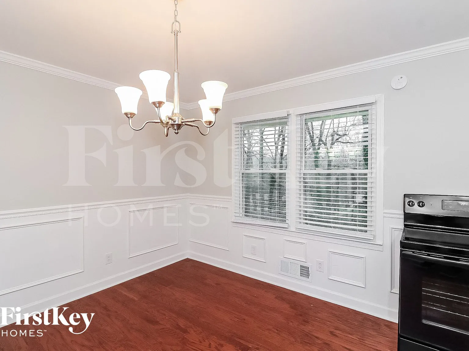 3 bed, 2.0 bath, 2638 sqft, $2,800 — Photo 3