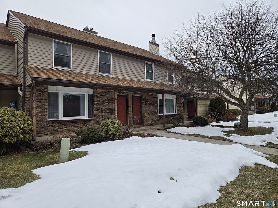 1st image of 18 McIntosh Circle #18
