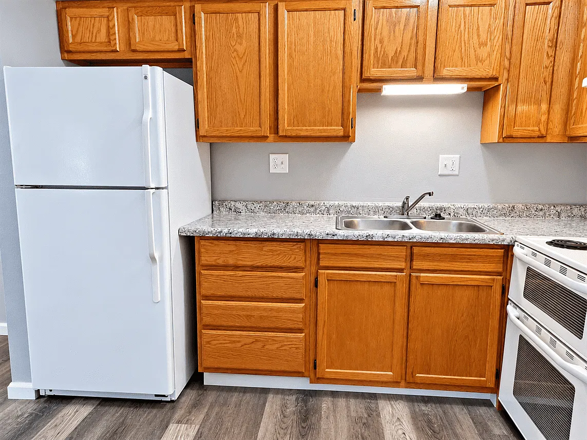 2 bed, 800 sqft, $925 — Photo 2