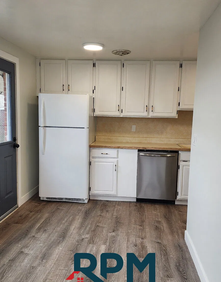 3 bed, 1.0 bath, 1154 sqft, $1,795 — Photo 3