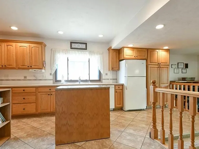 5946 Newton St — Photo 11