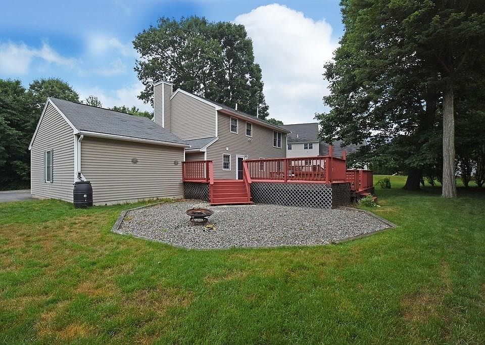 2nd image of 8 Corinth Dr