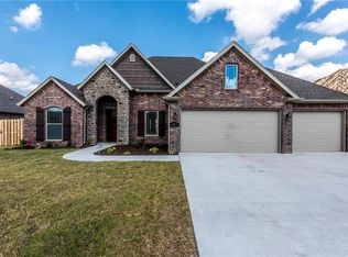 4810 W Oldham Dr, Fayetteville, AR 72704
