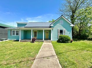 1102 Batts Blvd, Springfield, TN 37172