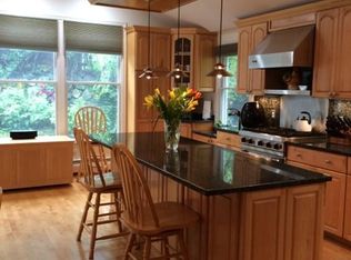 320 Paradise Rd, Swampscott, MA 01907