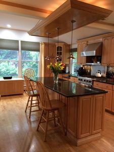 320 Paradise Rd, Swampscott, MA, 01907