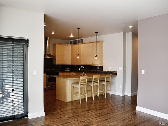 5th image of 2958 N Syracuse St Unit 103
