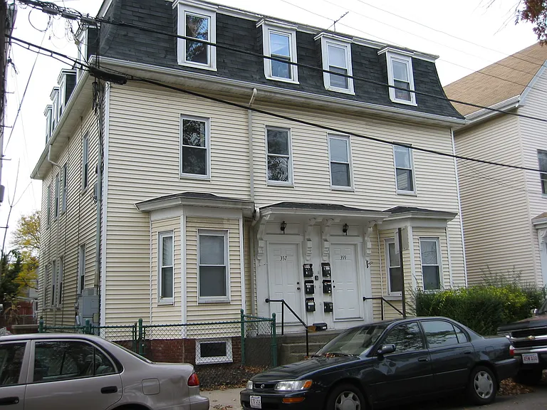357 Windsor St #1 — Photo 10