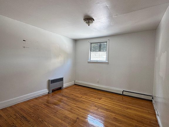 2nd image of 221 Woodland Ave #2