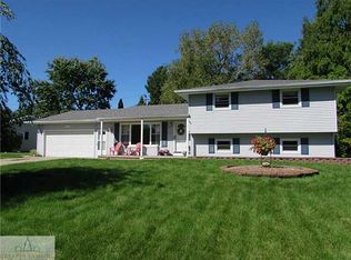 2115 Wayland Dr, Lansing, MI 48917